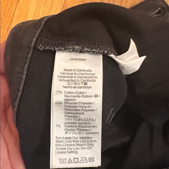 Madewell mid-rise kick out jeans - Picture 7 of 8